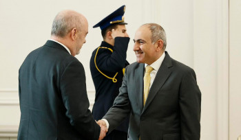 Փաշինյանն ընդունել է Ֆերիդուն Սինիրլիօղլուին. զրուցակիցները Հայաստանի և Ադրբեջանի միջև խաղաղության համաձայնագրի հնարավորինս շուտ ստորագրման հույս են հայտնել