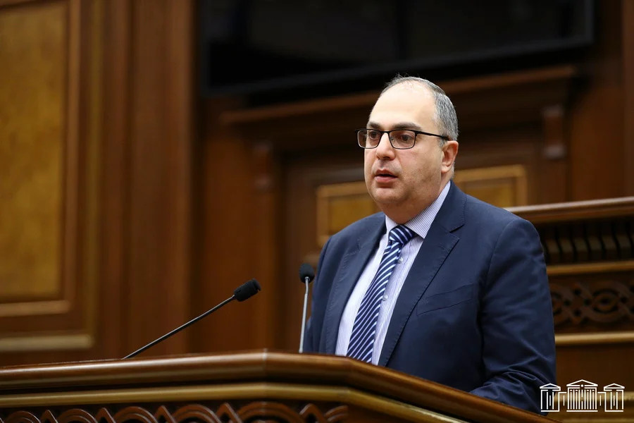 Ռեպլիկ է հնչել․ Վլադիմիր Վարդանյանը հերքել է լուրերը, թե ԱԺ-ում միջադեպի պատճառը եղել է ընդդիմության կողմից Ցեղասպանությունը հերքելու դեմ նախագիծ ներկայացնելը