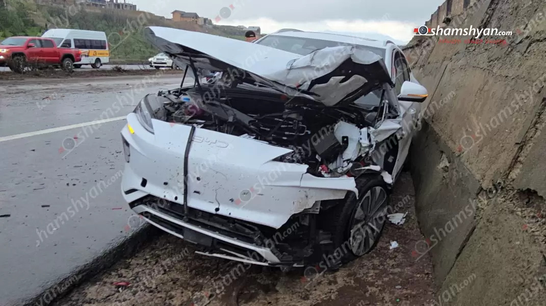 Կոտայքի մարզում «Lexus»-ը դուրս է եկել հանդիպակաց գոտի և բախվել «BYD»-ին. կա վիրավոր. shamshyan.com
