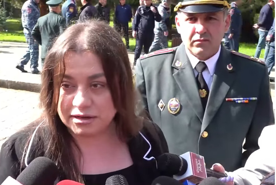 Անձնական բնույթի հարցեր եք արդեն տալիս․ ՔԿԾ պետը՝ Ցեղասպանության ճանաչման առաջնահերթության մասին