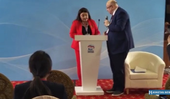Ես ձեզ եմ պատասխանում. Մոսկվայում Իվետա Տոնոյանի ելույթից ադրբեջանական կողմը նյարդայնացել է, փորձել է ընդհատել նրա խոսքը (տեսանյութ)