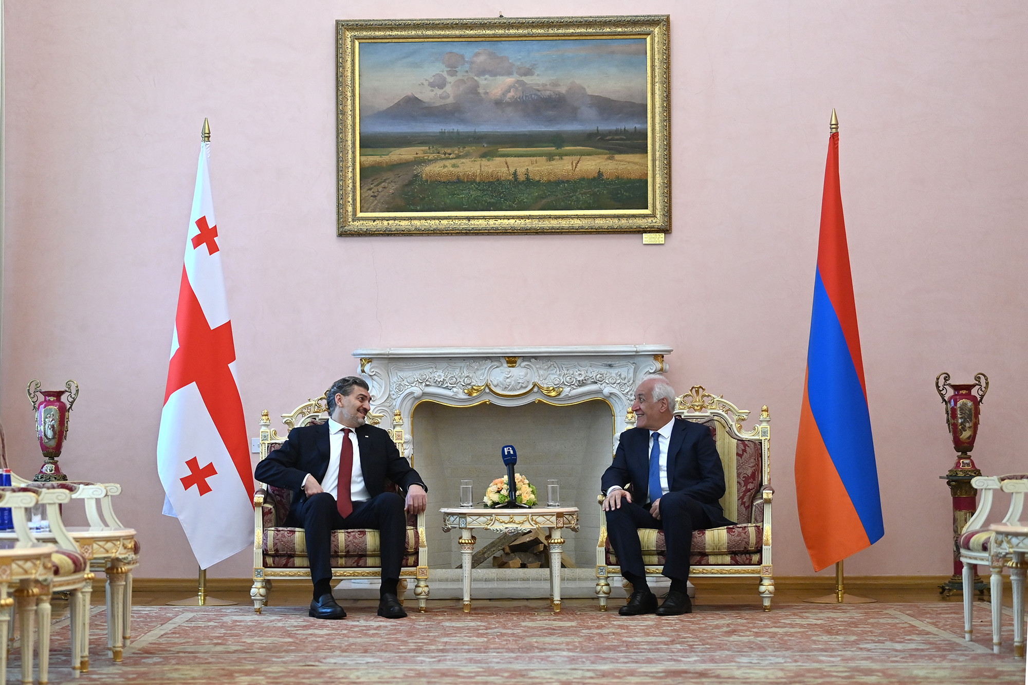 Մեր դարավոր բարեկամությունը և եղբայրությունը օրինակելի է և շարունակական զարգացում է ունենալու. Վրաստանի նախագահը՝ Խաչատուրյանին