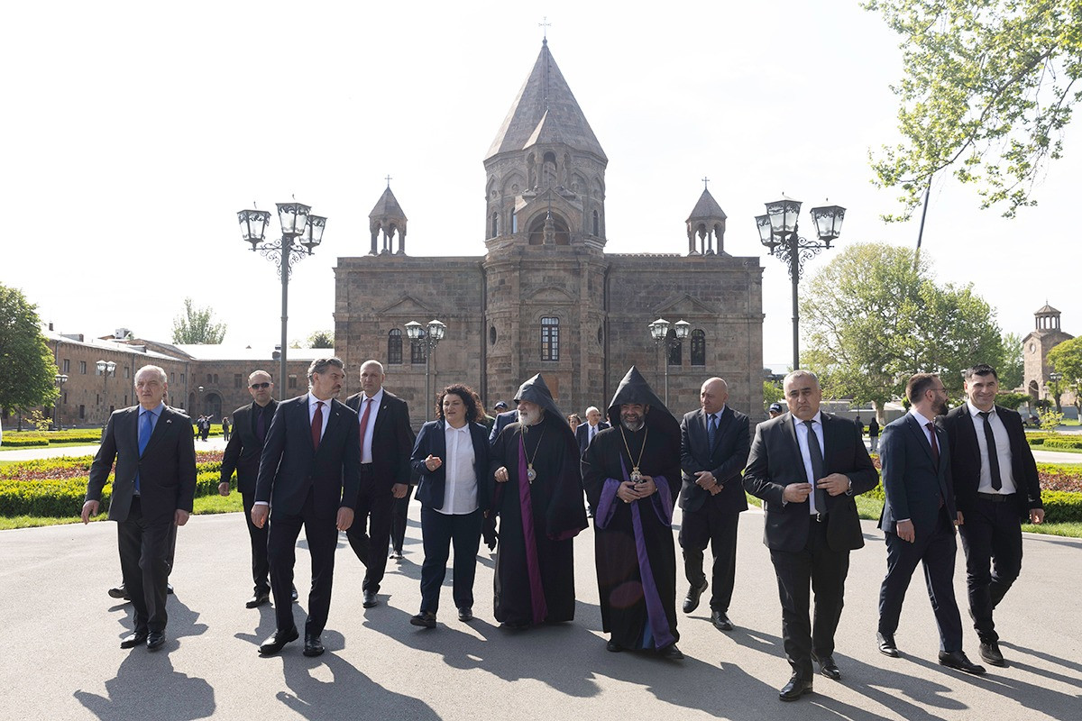 Ամենայն Հայոց Կաթողիկոսը գնահատանք է հայտնել վրաց իշխանություններին՝ տասնհինգ հայ ռազմագերիների վերադարձնելու ջանքերի համար