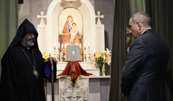 Եթե որևէ մեկի համոզումները վիրավորել եմ,  ներողություն եմ  խնդրում, միակ նպատակս էր Հայաստանը ներկայացնող պաշտոնյային օտար միջավայրում ըստ արժանվույն դիմավորել․ Վազգեն Սրբազան
