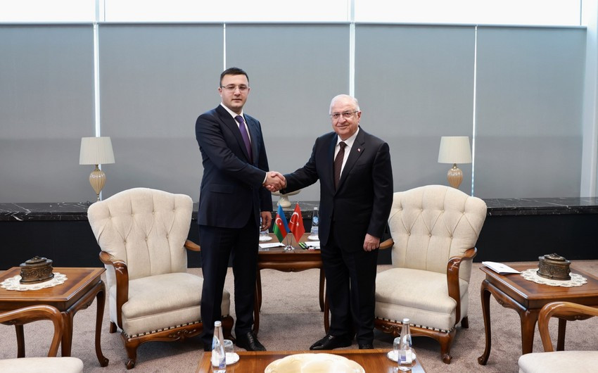 Յաշար Գյուլերն ընդունել է Ադրբեջանի պաշտպանության փոխնախարարին