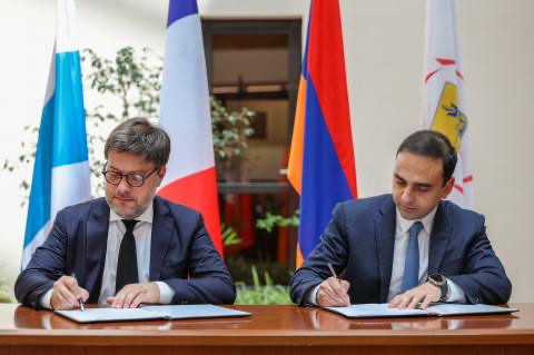 Երևանի ու  Մարսելի քաղաքապետերը եղբայրական կապերի հաստատման մասին հռչակագիր են ստորագրել