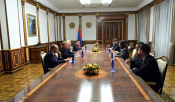 Վահագն Խաչատուրյանն ընդունել է Մարսելի քաղաքապետ Բենուա Պայանի գլխավորած պատվիրակությանը