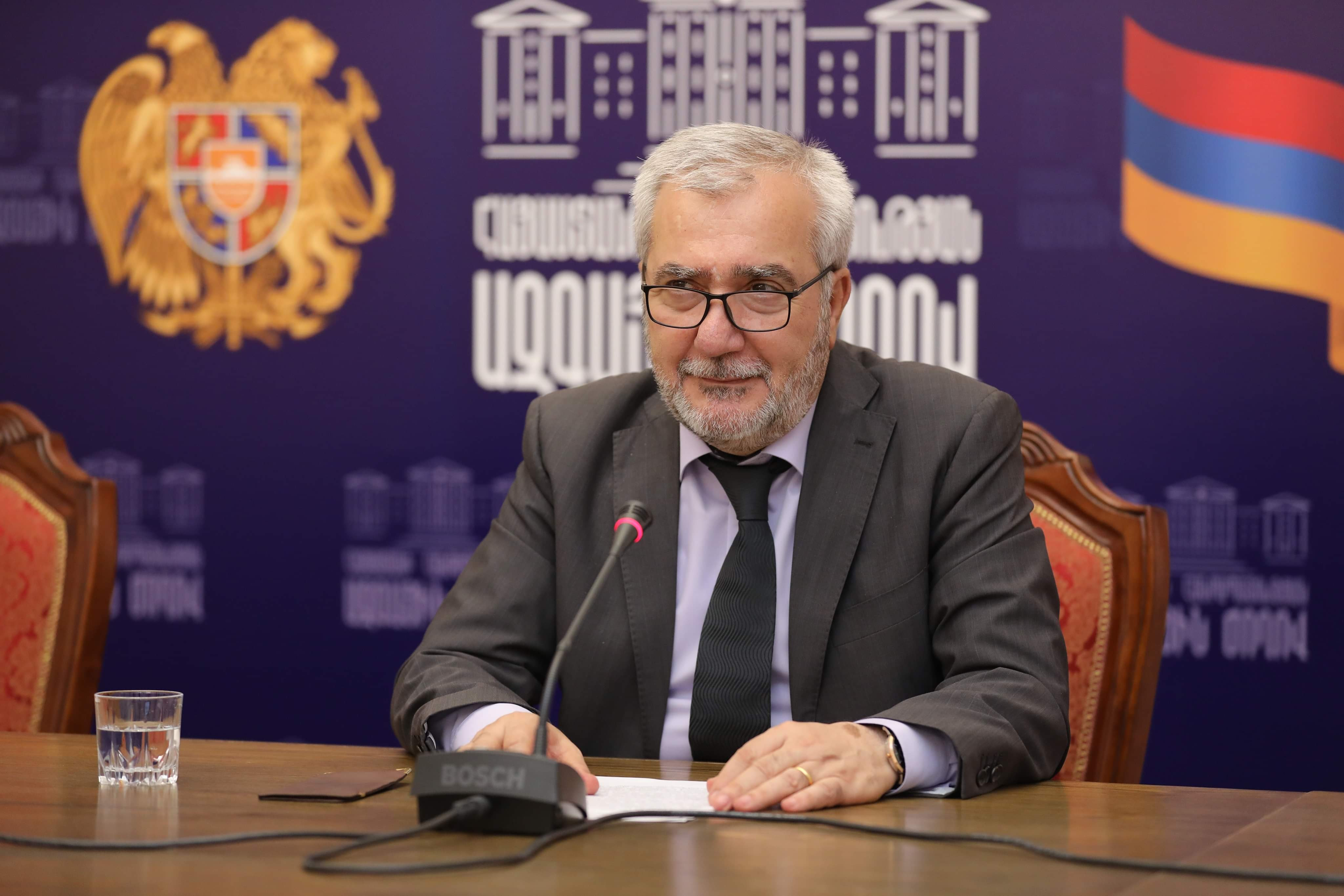 ԱԺ-ում քննարկվում է Անդրանիկ Քոչարյանի վարքագծի վերաբերյալ էթիկայի հանձնաժողով ստեղծելու հարցը