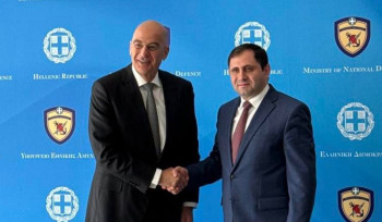 Սուրեն Պապիկյանը հանդիպել է Հունաստանի ազգային պաշտպանության նախարարի հետ
