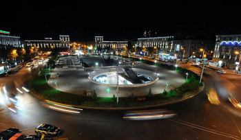 3-րդ մասում 15-ամյա տղան պատուհանից կրшկել է հրապարակում վիճաբանnղների ուղղությամբ․ shamshyan.com