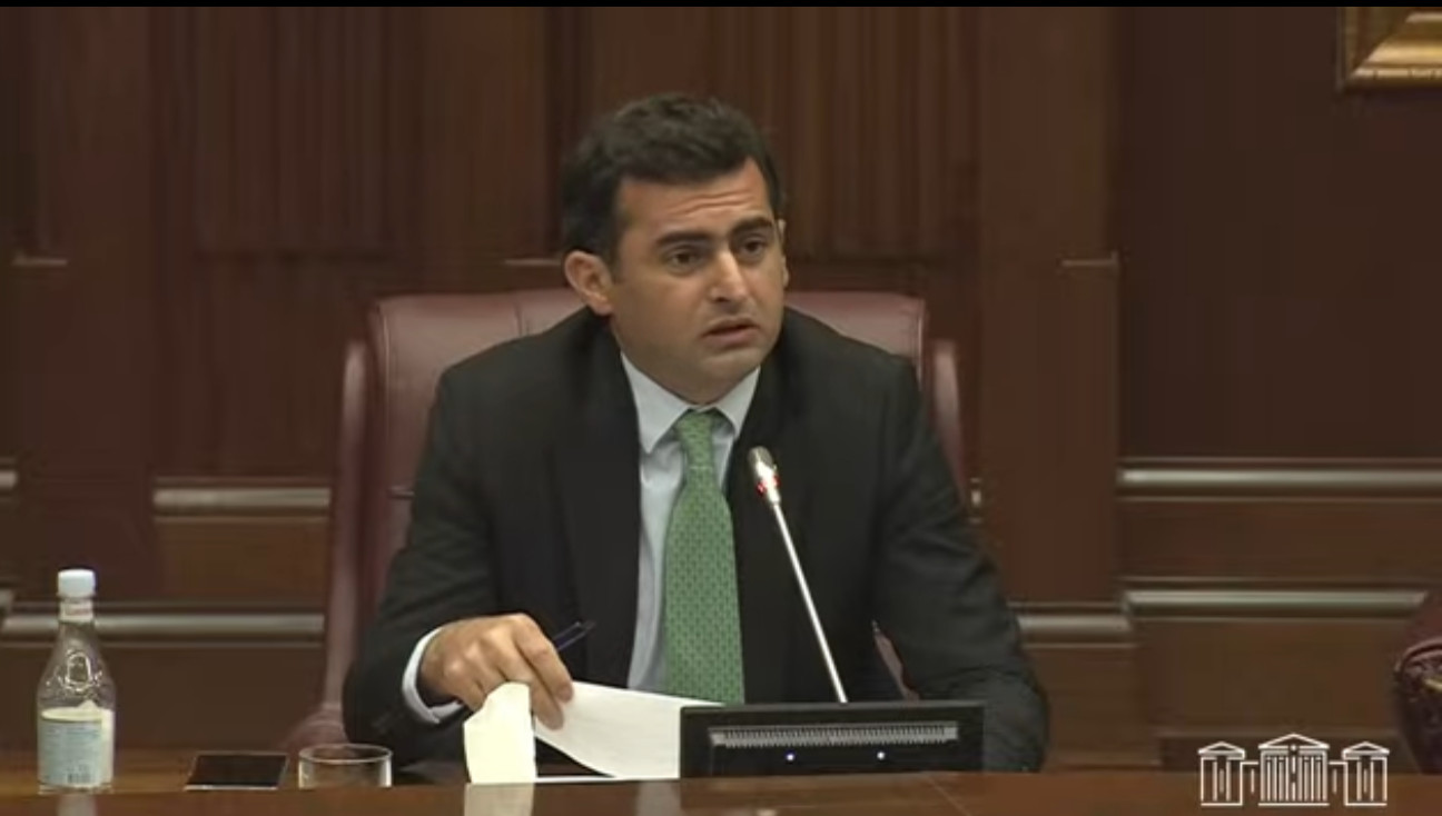 Հարյուրավոր դպրոցներում տնօրենի թափուր պաշտոններ ունենք. Հակոբ Արշակյան