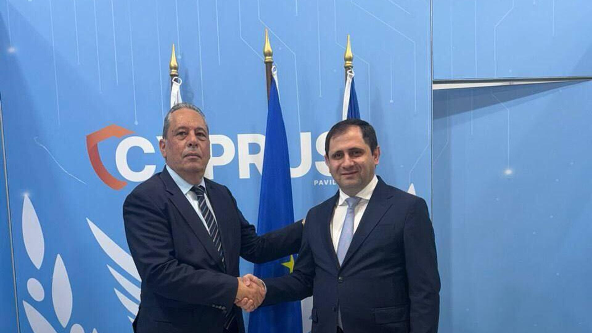 Հայաստանի և Կիպրոսի պաշտպանության նախարարները համագործակցության հարցեր են քննարկել