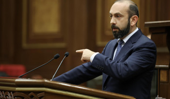 Միմյանց տարածքային ամբողջականությունը ճանաչելու սկզբունքը հստակորեն արտահայտված է ԼՂ բանակցային գործընթացի բոլոր փուլերում. Միրզոյան