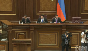 Խորհրդարանի նիստն՝ ուղիղ