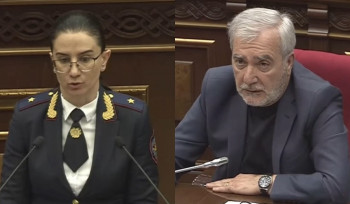 Քոչարյանի աշխատակազմի ղեկավար Ալիկ Հարությունյանը` Հոկտոմբերի 27-ի գործով վկան, ապրում է Փարիզում, վերադարձի քայլեր ձեռնարկե՞լ եք, որ հարցաքննվի. Անդրանիկ Քոչարյան (տեսանյութ)