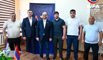 Արայիկ Հարությունյանը պարգևատրել է պատանիների աշխարհի առաջնության մեդալակիրներին
