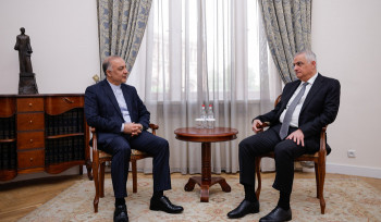 Փոխվարչապետ Մհեր Գրիգորյանն ընդունել է Իրանի դեսպանին