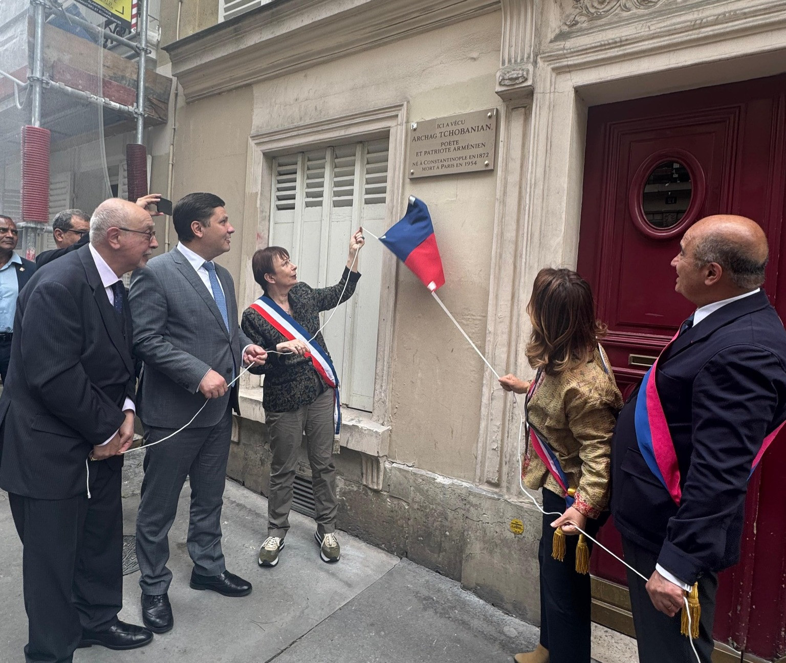 Արշակ Չոպանյանի հիշատակին նվիրված հուշատախտակի բացում Փարիզի 9-րդ շրջանում