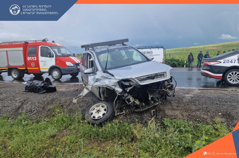 Բախվել են «Opel» և «BMW»  մակնիշների ավտոմեքենաները