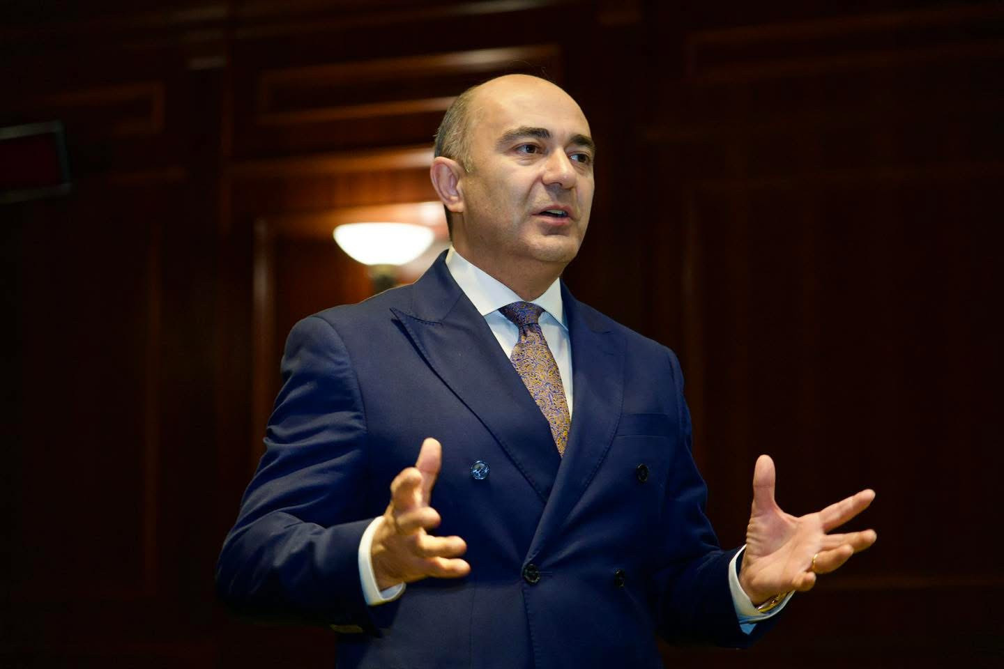Վարչապետի թեկնածու Էդմոն Մարուքյանը ներկայացրել է իր կենսագրությունը