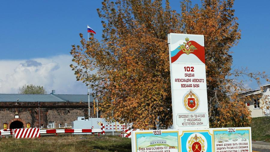 Խաղաղության պայմանագրի ստորագրումից հետո ռուսական 102–րդ բազան պետք է հանվի Հայաստանից. «Հրապարակ»