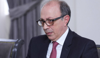 Պատմությունը և այն կերտող Ժողովուրդը միշտ ապացուցել են, որ կարող են պատմական ապտակ տալ նրանց, ովքեր ընկնում են անցյալի հետևից ու նենգափոխում են այն՝ հարմարեցնելով իրենց. Արա Այվազյանի հոդվածը