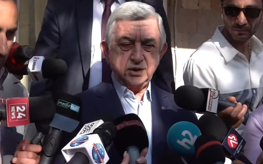Այսինքն, ես մազոխիստ եմ,  ուզել եմ, որ Նիկոլ Փաշինյանը գա, խնդրել եմ, օգնել եմ, որ գա՞. Սերժ Սարգսյան