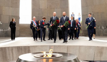 Ֆրանսիայի ԱԳ նախարարն Արարատ Միրզոյանի ուղեկցությամբ այցելել է Հայոց ցեղասպանության հուշահամալիր