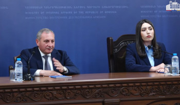 ՆԳ նախարար Արփինե Սարգսյանը նախարարության անձնակազմին է ներկայացրել ոստիկանության նորանշանակ պետ Արամ Ղազարյանին