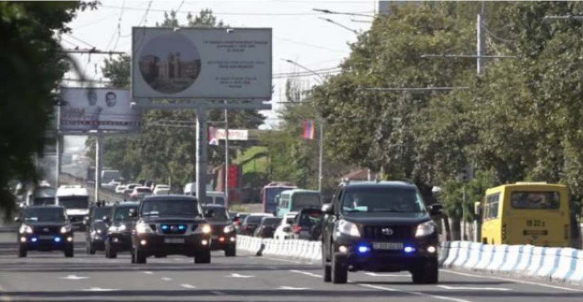 Փաշինյանի շարասյունը Սյունիքից վերադառնալիս վթարի է ենթարկվել. թիկնապահներից ոմանք վիրավոր են, մեկ քաղաքացի ավտովթարի է ենթարկվել. Hraparak.am