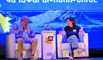 Ասել, որ վարչապետին եւ ինձ մեր հայրենակիցները մեծ սեր, ջերմություն, վճռական աջակցություն, քաջալերանք են տալիս, նշանակում է ոչինչ չասել․ Աննա Հակոբյան