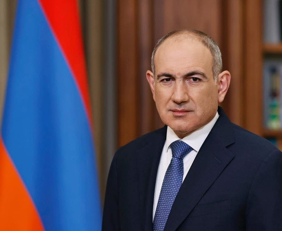 Մայր Աթոռը թող պարզաբանի` եկեղեցու կանոնների ինչ է տեղի ունենում, երբ հոգևորականը կուսակրոնության ուխտից հետո զավակ է ունեցել. Փաշինյան