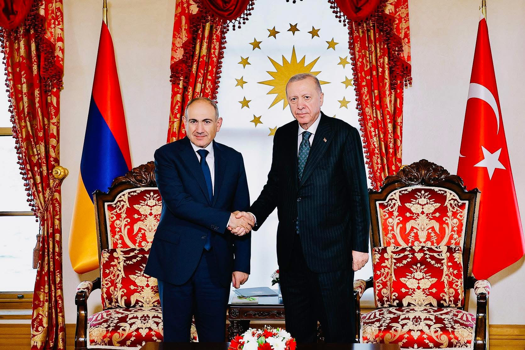Մեկնարկել է Փաշինյանի և էրդողանի հանդիպումը