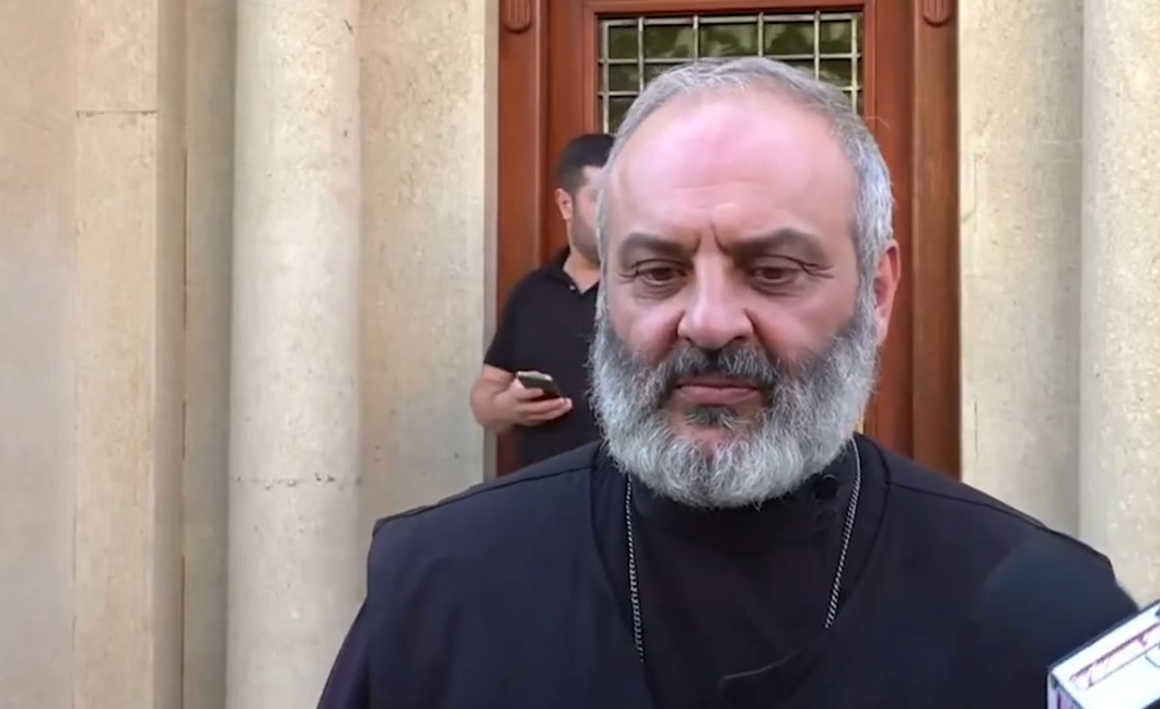Ոստիկանության բաժիններ տարված քաղաքացիներին սկսել են ազատ արձակել․ Բագրատ Սրբազան