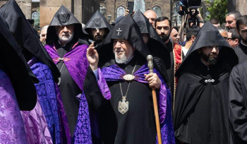 Եղել են ժամանակներ, երբ տարբեր ուժեր ձգտել են Եկեղեցու առաքելությունը և ենթարկեցնել իրենց շահերին, այդ ճանապարհը կործանարար բաժանումներ է բերել ներազգային կյանքում. Ամենայն Հայոց Կաթողիկոս