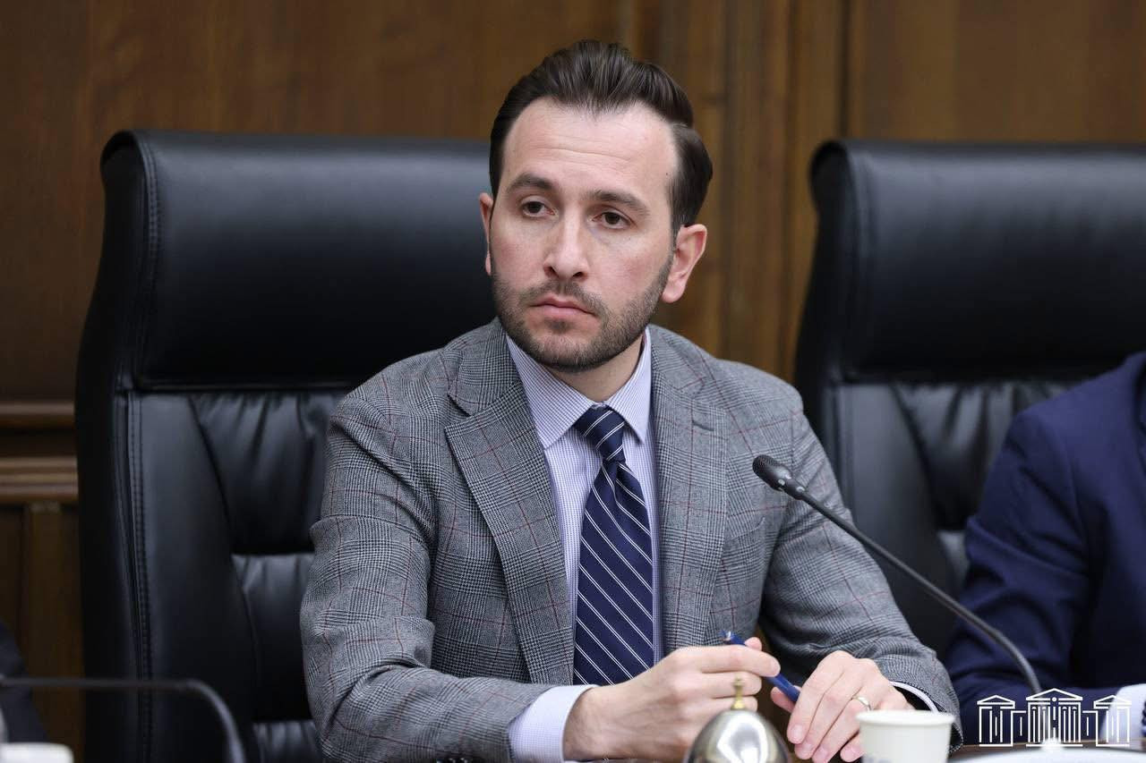 Ծոծորակներդ կտեսնե´ք Դալմայի տաղավարներում ցուցադրված, բայց պետության վախճանը չեք տեսնի․ Հայկ Կոնջորյան