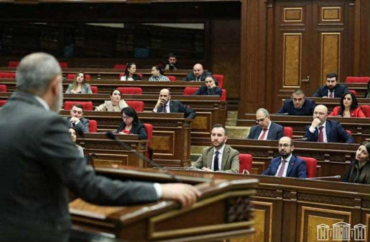 Եկեղեցու դեմ գրոհը ՔՊ–ում միանշանակ չի ընդունվել. «Հրապարակ»