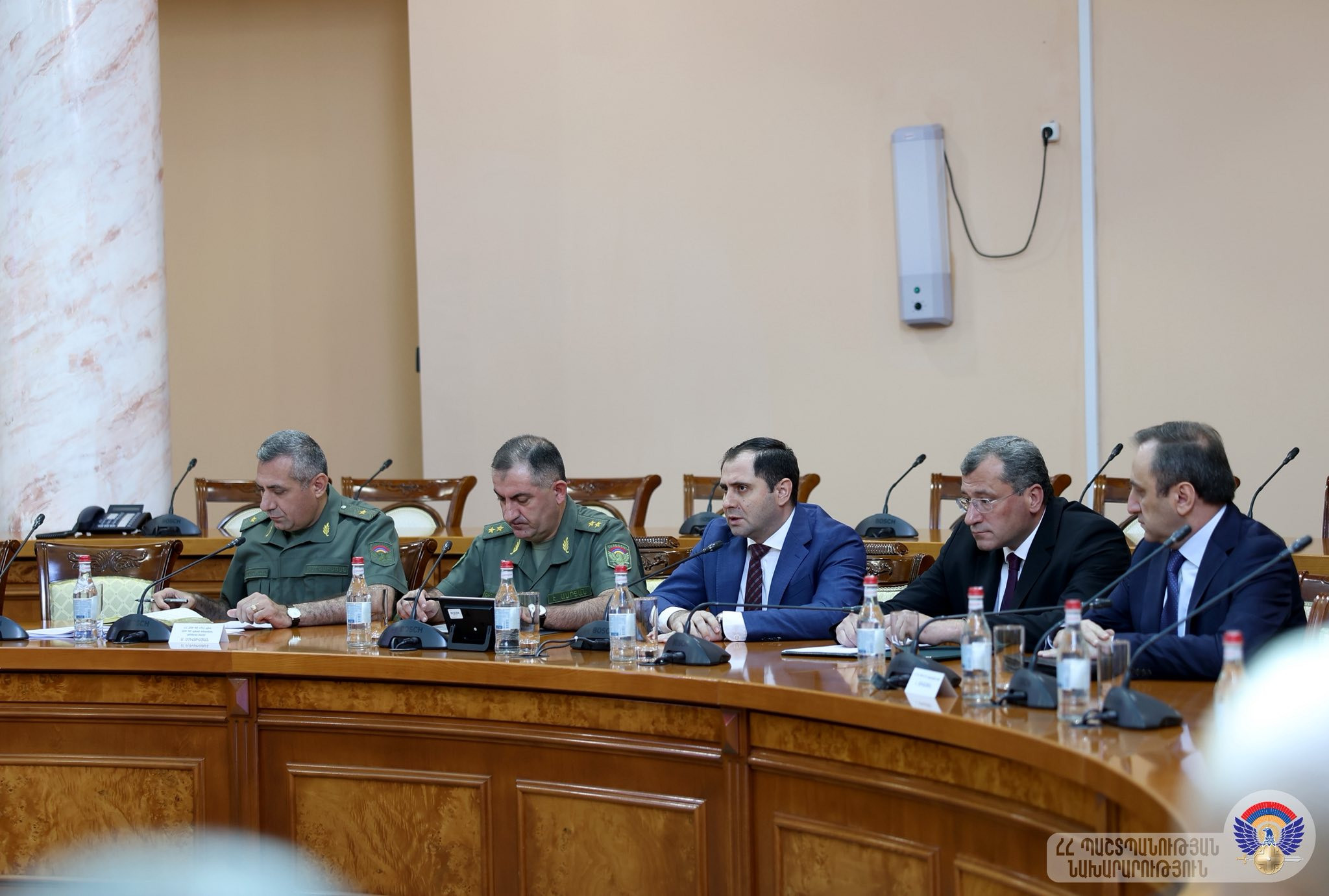 Սուրեն Պապիկյանը հանդիպել է արտերկրում հավատարմագրված ՀՀ ռազմական կցորդների հետ