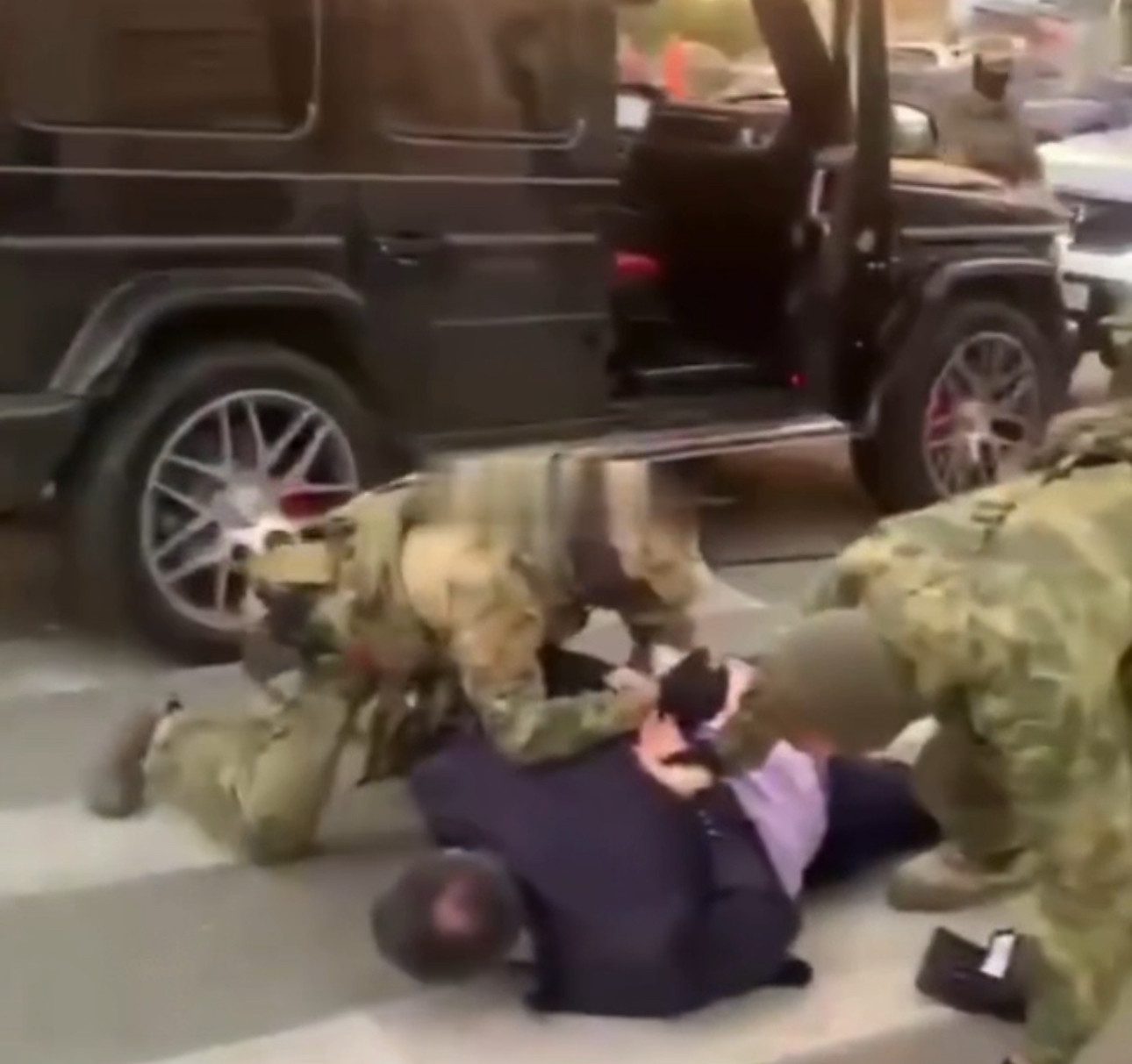 Եկատերինբուրգում ձերբակալվել է ադրբեջանական համայնքի ղեկավար Շահին Շիխլինսկին և նրա որդին (տեսանյութ)