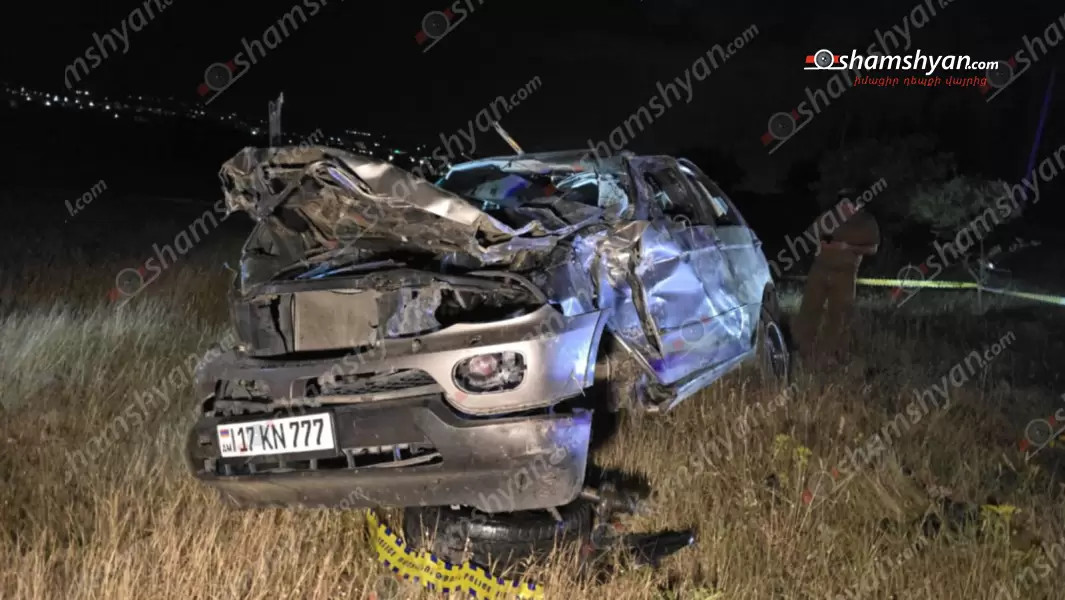 Կոտայքի մարզում «BMW X3»-ը մոտ 100 մետր մի քանի պտույտ շրջվելով բախվել է քարերին և հայտնվել դաշտում․ կա 3 զnh