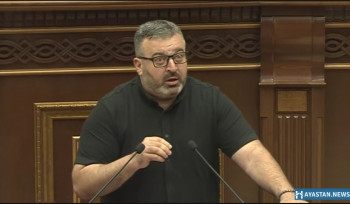 Եթե Շառլ Ազնավուրն ու Քըրք Քըրքորյանը ողջ լինեին և աջակցեին Մայր Աթոռին նույն կարգավիճակում էին լինելու. Գառնիկ Դանիելյան (տեսանյութ)