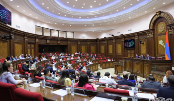 ԱԺ-ում ՔՊ-ն՝ առանց ընդդիմության, հայտարարություն է ընդունել բռնությամբ իշխանությանը տիրանալու անթույլատրելիության վերաբերյալ