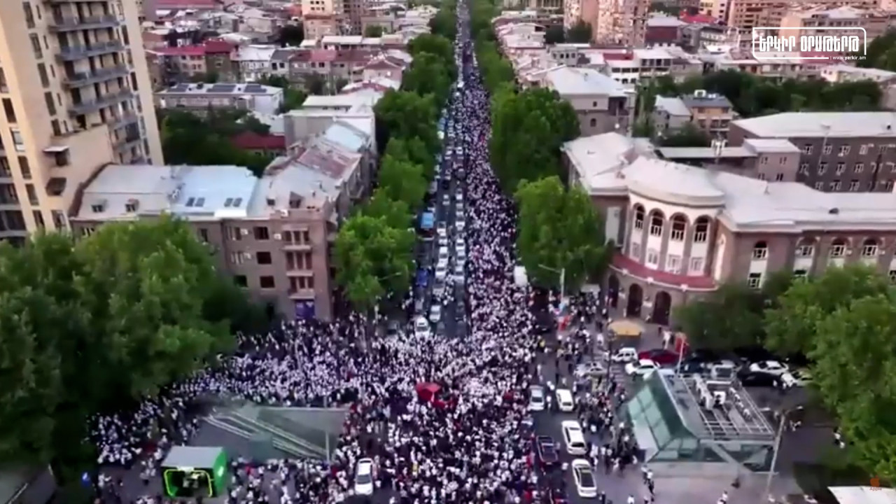 Ըստ ՔԿ-ի` Սամվել Կարապետյանի կողմնակիցները մի շարք քաղաքացիների հակադրել են մասնակցել հաջակցություն Սամվել Կարապետյանի հավաքին. իրականացվել են խուզարկություններ