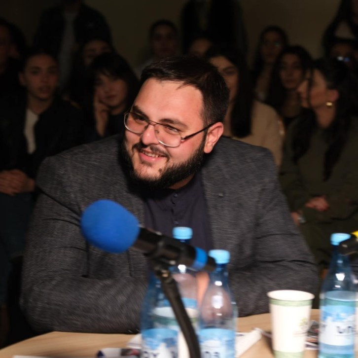 Հիմքը, իհարկե, իմ քաղաքական ու քաղաքացիական հայացքներն են. Էդուարդ Գալստյանը ևս ԵՊՀ-ից ազատման ծանուցում է ստացել