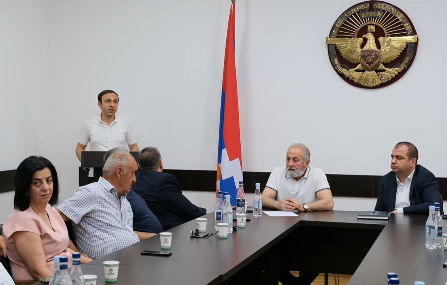Արցախի խորհրդարանը լսումներ է կազմակերպել տեղահանված արցախցիների համար նախատեսված սոցիալական ծրագրերի վերաբերյալ