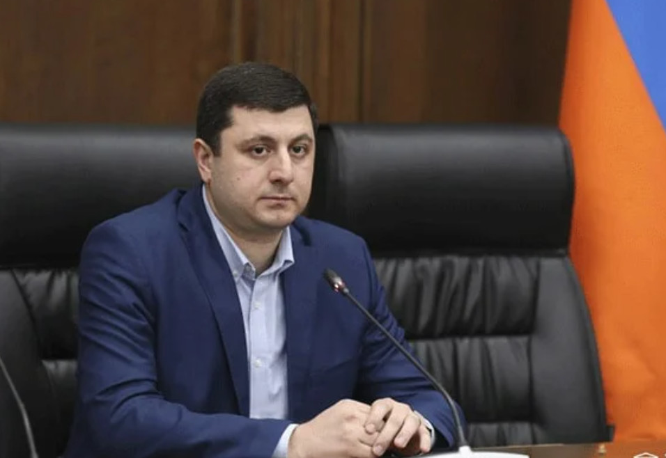 Փաշինյանի ու Ալիևի ջերմությունից զգացվում է, որ այս պատմության մեջ մենակ մենք ենք իրենց խանգարում․ Աբրահամյան