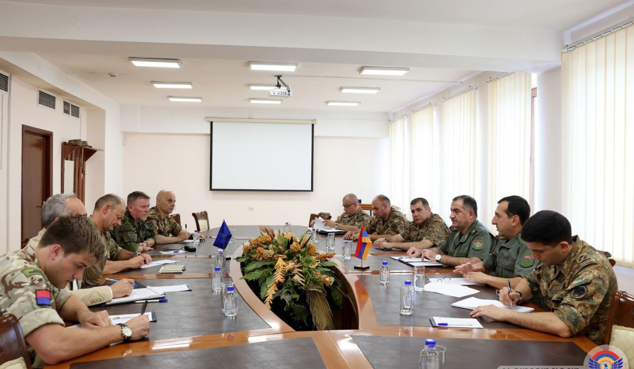 ԶՈՒ ԳՇ պետն ընդունել է ՆԱՏՕ-ի պաշտոնյային