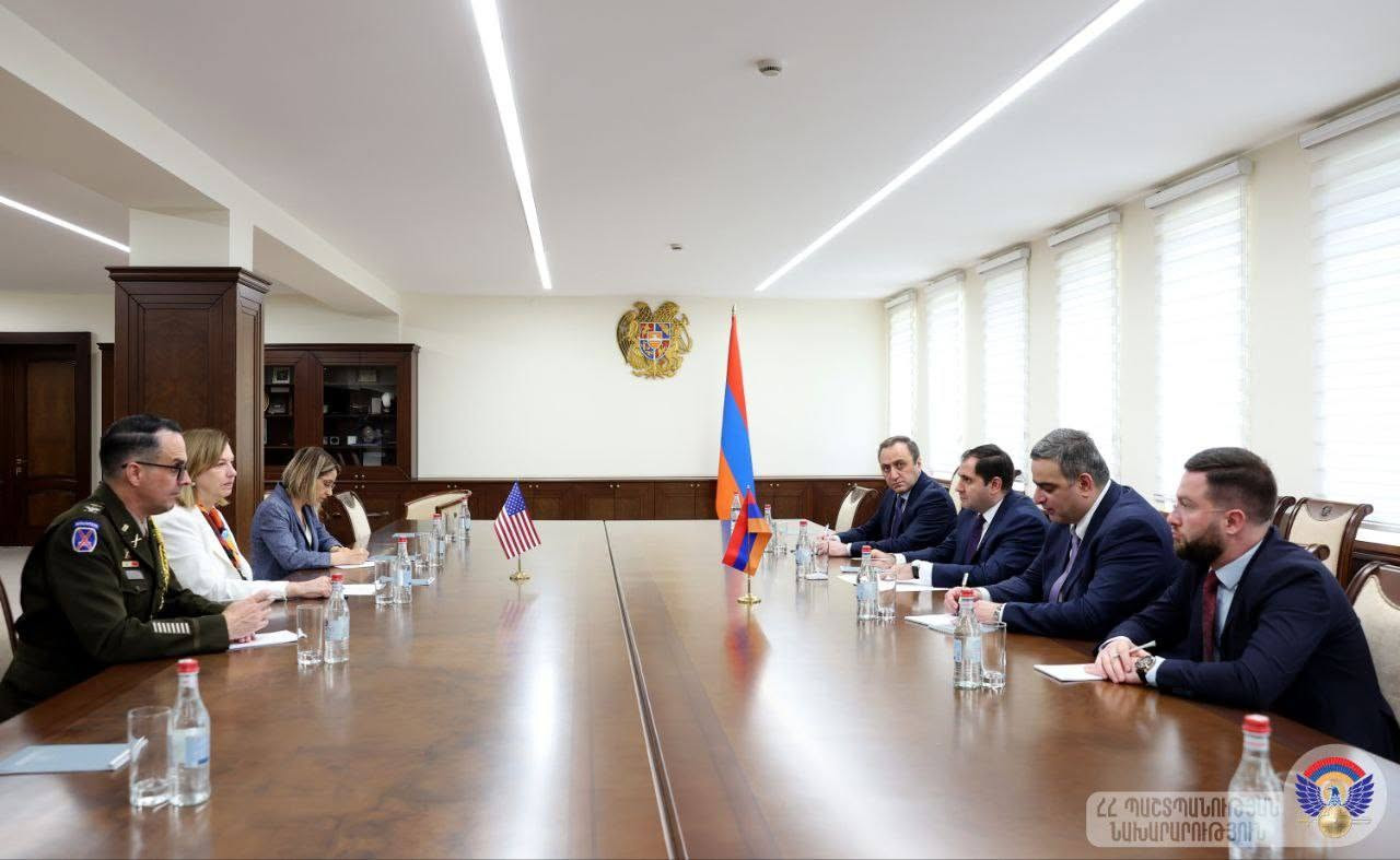 Սուրեն Պապիկյանն ընդունել է ՀՀ-ում ԱՄՆ արտակարգ և լիազոր դեսպան Քրիստինա Քվինին ու գնդապետ Մեթյու Քրոուին