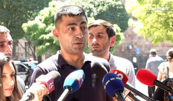 Արցախցիները դադարեցնում են նստացույցը