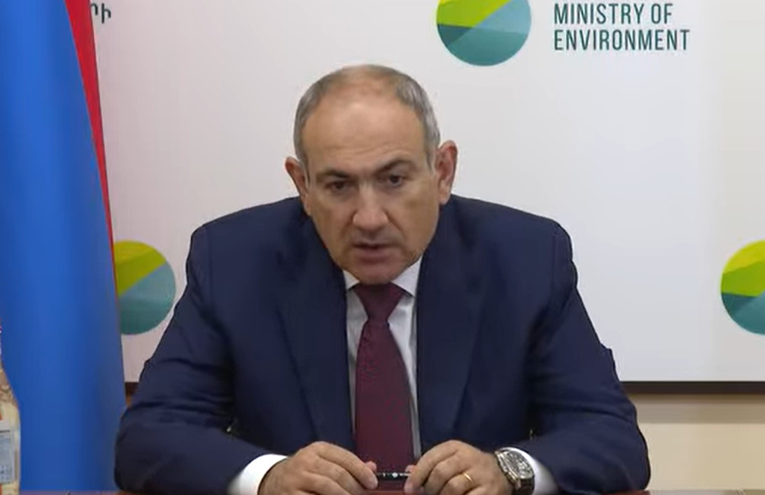 Փաշինյանը աշխատակազմին է ներկայացրել ՇՄ նոր նախարարին